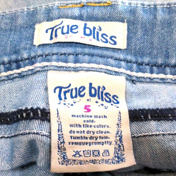 TRUE BLISS Distressed Denim Jean Shorts Size 5 - Picture 4 of 8